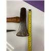 Image 2 : VINTAGE ICE PICK + 3LB HAMMER + SPLITTING AXE