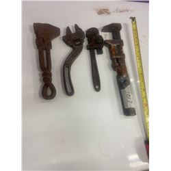 4 VINTAGE PIPE AND CREASCENT WRENDES