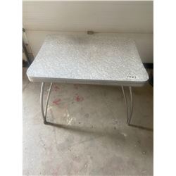 ARBORITE KITCHEN TABLE 41"X29"