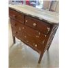 Image 3 : 3 DRAWER MAPLE DRESSER 32" W 32" H 18" L