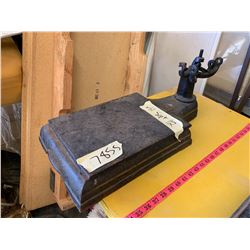 ANTIQUE SCALE