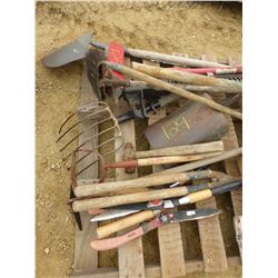 6 PAIR GARDEN SHEARS, HOE, SHOVELS, BROOMS, JACKALL, FORKS, ETC