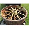 Image 2 : PALLET WITH 2 STEEL TRACTOR WHEELS FOR JOHN DEERE 15-27 D (SMOOTH)