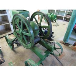 JOHN DEERE E 6 HP STATIONARY ENGINE ON STEEL CART