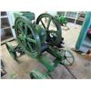 Image 2 : JOHN DEERE E 6 HP STATIONARY ENGINE ON STEEL CART