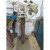 Image 2 : POWER FIST 3/4 HP 8" BENCH GRIDER & STAND