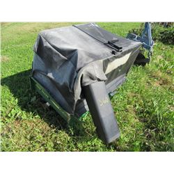 JOHN DEERE MC519 GRASS BAGGER