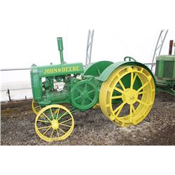 1925 JOHN DEERE D TRACTOR (RUNNING)