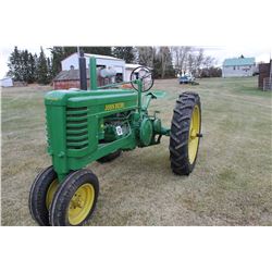 JOHN DEERE B GAS TRACTOR
