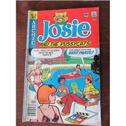 BUNDLE OF 5 VINTAGE COMICS - ARCHIE & JOSIE (30¢), RICHIE RICH (12¢), DONALD DUCK (25¢), ETC