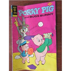 BUNDLE OF 5 VINTAGE COMICS - YOGI BEAR (30¢), PORKY PIG, SNOOTS 25¢, SCOOBY 25¢, RICHIE RICH 35¢