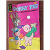 Image 1 : BUNDLE OF 5 VINTAGE COMICS - YOGI BEAR (30¢), PORKY PIG, SNOOTS 25¢, SCOOBY 25¢, RICHIE RICH 35¢