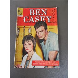 BUNDLE OF 5 VINTAGE COMICS - VALLEY OF THE DINOSAURS, BEN CASEY 12¢, DETECTIVE BATMAN & SOLAR MAN