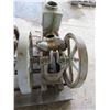 Image 4 : T. EATON CO. STATIONARY ENGINE