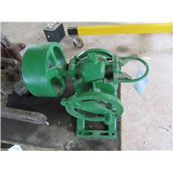 JOHN DEERE PUMP JACK ENGINE