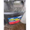 Image 2 : 10 JUGS OF ANTIFREEZE, PAR 3, METHYL HYDRATE, ETC