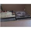 Image 1 : 4 BOXES OF ASSORTED CD'S