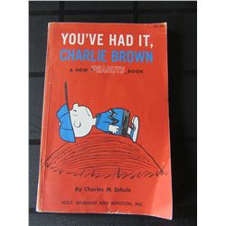 4 VINTAGE YOUTH BOOKS - CHARLIE BROWN, TRIXIE BELDEN, DONNA PARKER & TOM SAWYER