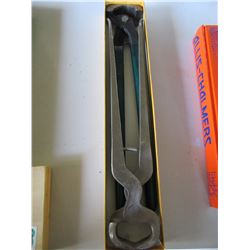 DIAMOND FARRIER'S NIPPERS IN ORIGINAL BOX
