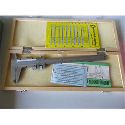 VERNIER CALIPER IN ORIGINAL BOX