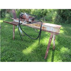 HYDRAULIC LOG SPLITTER