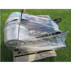 BARREL BBQ WITH HORSE SHOE STAND