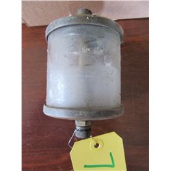 MEDIUM GLASS/BRASS OILER