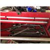 Image 5 : BENCH TOP TOOL BOX WITH CONTENTS
