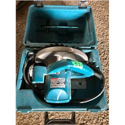 MAKITA CIRCULAR SAW W/ EXTRA BLADES