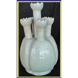 OLD CHINESE / KOREAN CELADON TULIP VASE #1105552