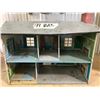 Image 2 : DOLLHOUSE W/ 5 ROOMS + 2 LEVELS