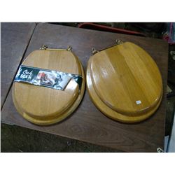 2 OAK TOILET SEATS