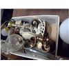 Image 3 : MISC. BOX OF LIGHTING FIXTURES AND LAMPS