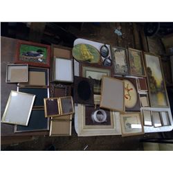 LOT OF PICTURE FRAMES