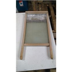 GLASS WASHBOARD