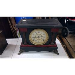 SETH THOMAS MANTLE CLOCK W/PENDULUM