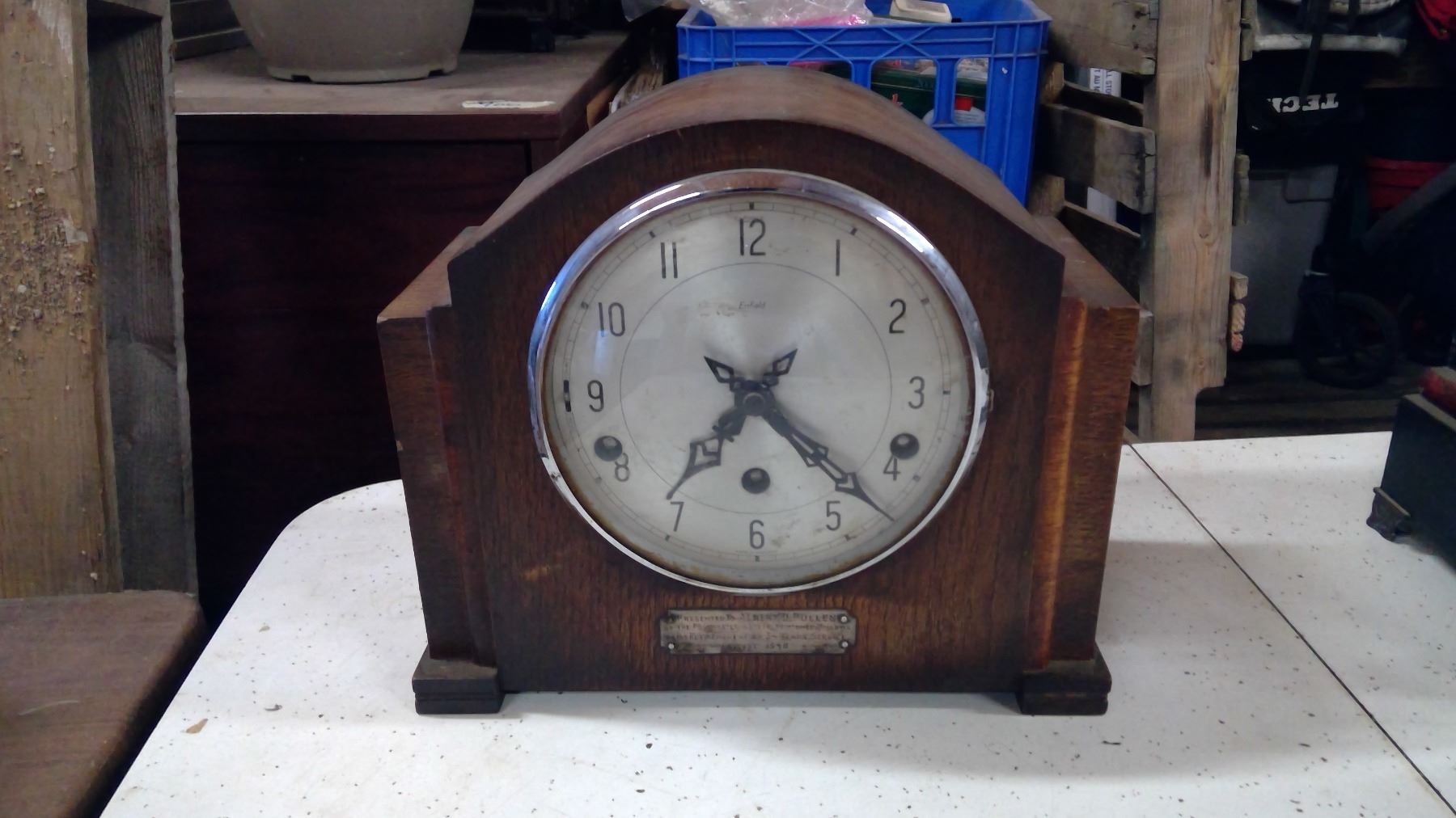 ENFIELD MANTLE CLOCK W/PENDULUM Schmalz Auctions