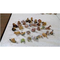 WADE TEA ORNAMENTS ANIMALS duck   seal chipped. (FULL SET OF 32)