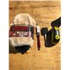 Image 2 : SHEEPSKIN WASH MITT + TOOLS + PAINTING ITEMS