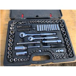 TOOL KIT (GOOD CONDICTION)