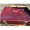 Image 6 : "SAMSONITE" SUITCASE + 1 LEATHER SUITCASE