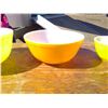 Image 2 : 3 PYREX BOWLS 1 YELLOW 1 ORANGE 1 GREEN