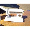 Image 5 : SEWING MACHINE KENMORE