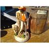 Image 2 : OLD WOODEN BARREL+ LAWN ORNAMENT WESTERN STYLE