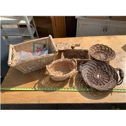 Lot of Wicker Baskets