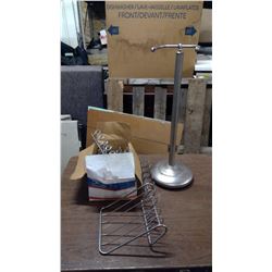 LOT OF VARIOUS RACKS