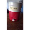 Image 2 : RED COLEMAN JUICE JUG 2 GALLON INSULATED