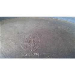 ALUMINUM 4-5 GALLON COMES WITH LID VERY HEAVY