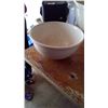 Image 1 : #8 POTTERY BOWL