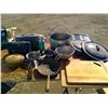 Image 1 : BOX OF POTS AND FRYING PANS + FRYING RACKS + LUNCHPAILS
